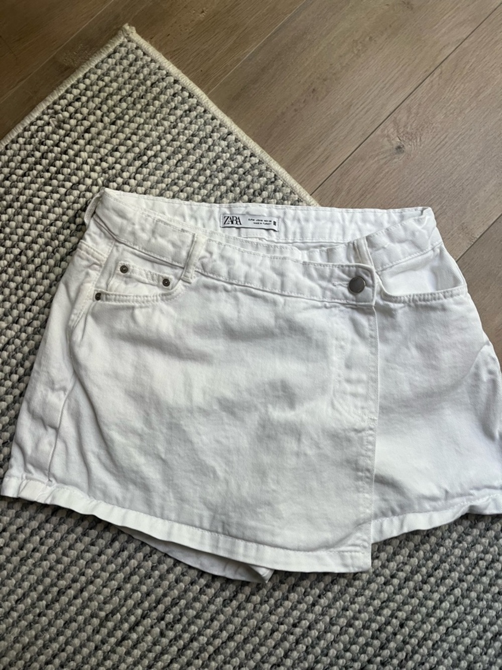 Zara Skort